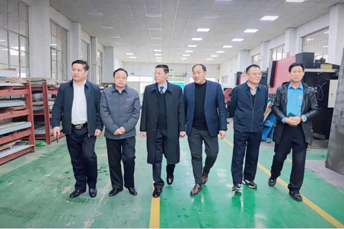 两会精神领航 十五五谋篇布局 新时代党建引领走基层赋能民企0021300